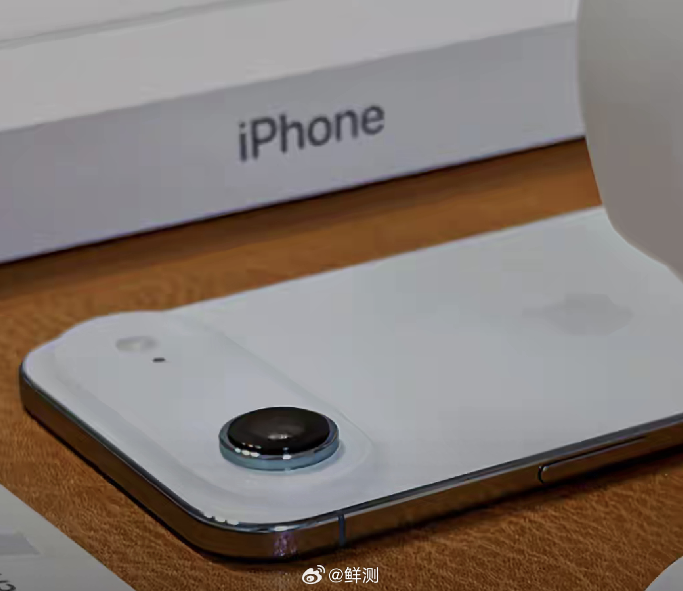 最近iPhone Air价格大跳水，256GB版本从7999直接跌到4979左右