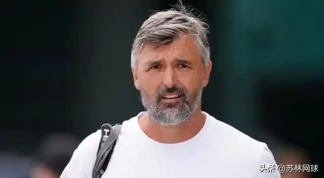 伊万尼塞维奇心目中的最佳球员
发球： 🇦🇺克耶高斯
反手： 🇷🇸德约科维