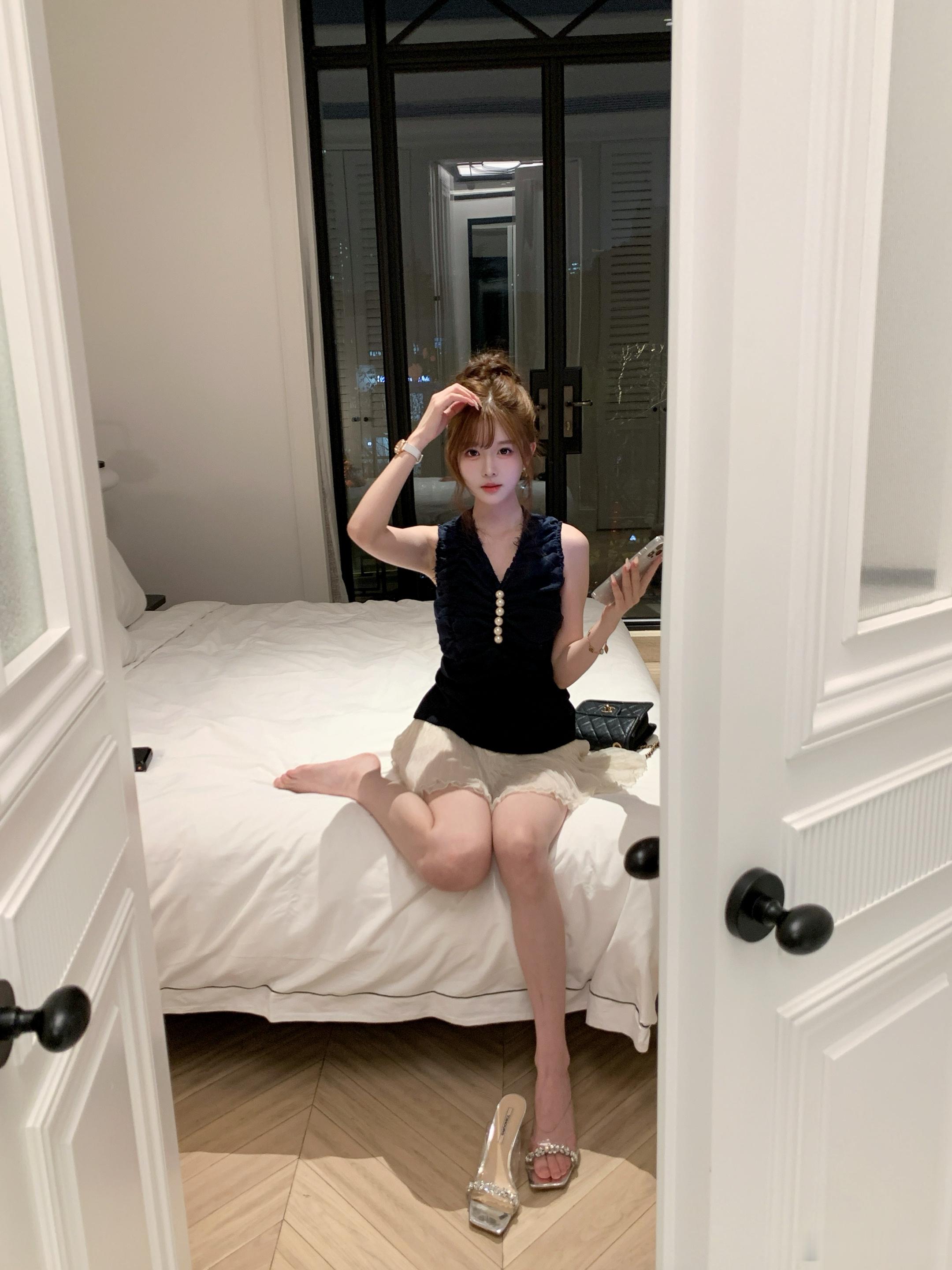 今日人设是贵贵大小姐✨第一次尝试清楚系穿搭～ 打几分？ootd春夏穿搭甜妹来拍照