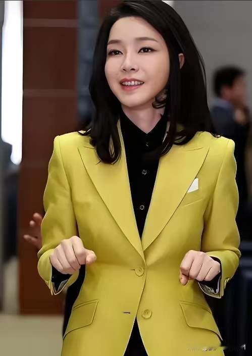 不是李在明对金建希心软了，而是金在希没有罪，韩国特检组也证实了尹锡悦的戒严跟金建