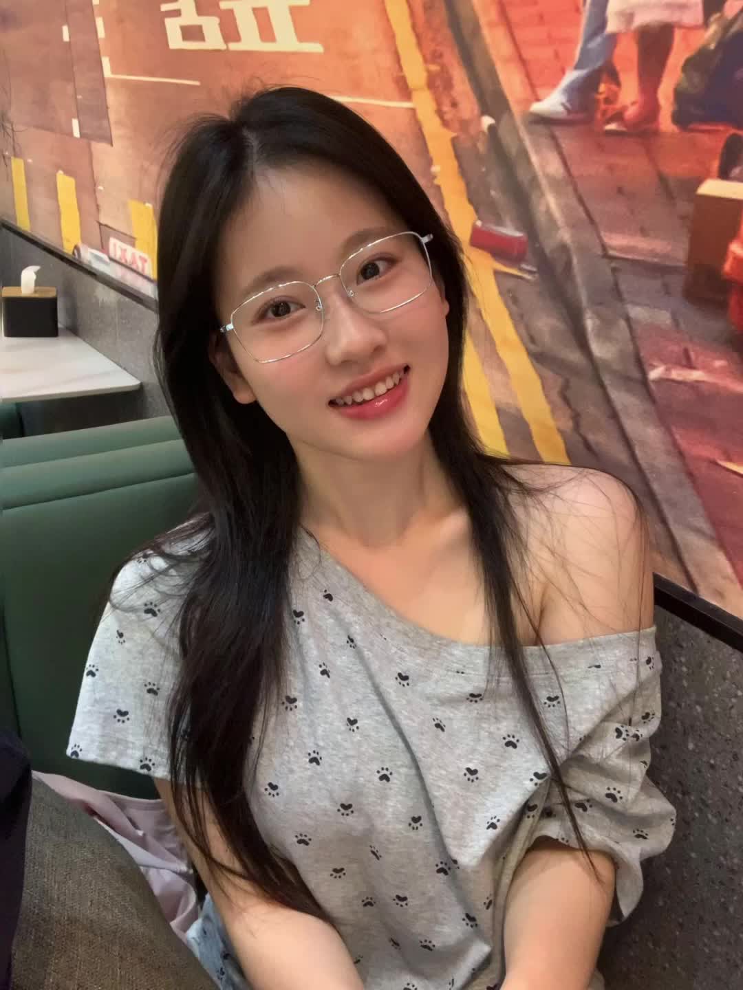 经常请吃饭的漂亮姐姐 温柔风
