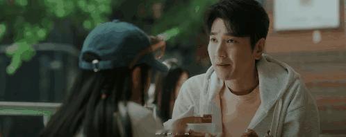 宋佳坦言失败，勇气引爆娱乐圈！

在影视圈中，宋佳一直以其精湛的演技和独特的魅力