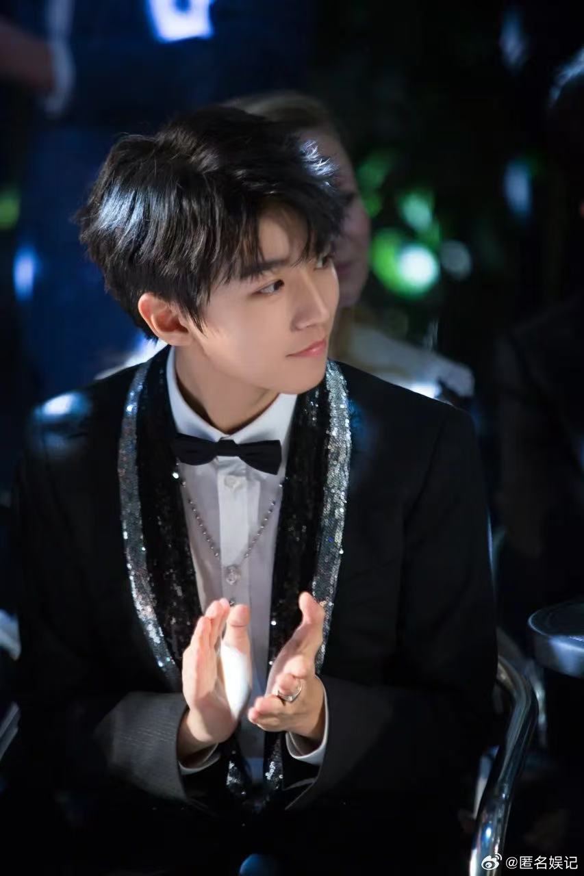 每个热梗的背后都有王俊凯热梗含量超标，王俊凯凭童年名场面稳居笑点中心，越看越有趣