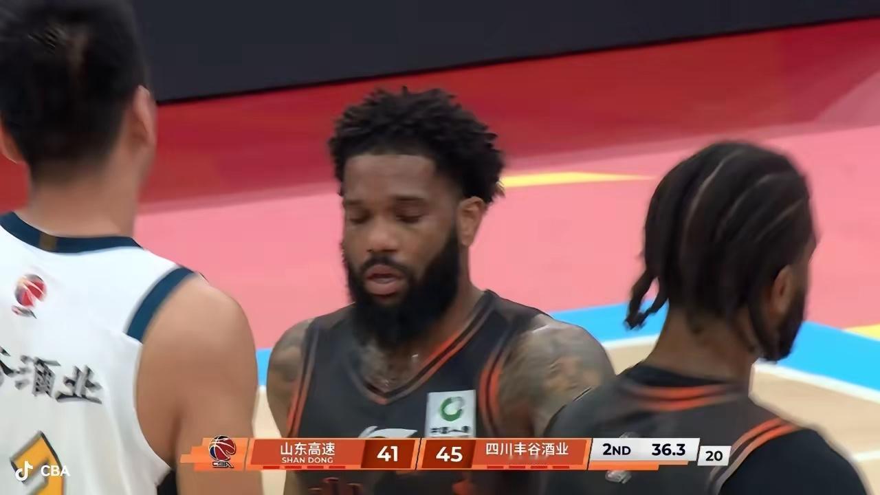 山东高速男篮虽然战胜了北京北控，但表现仍然不尽如人意！
1，鲍威尔的表现仍然是灾