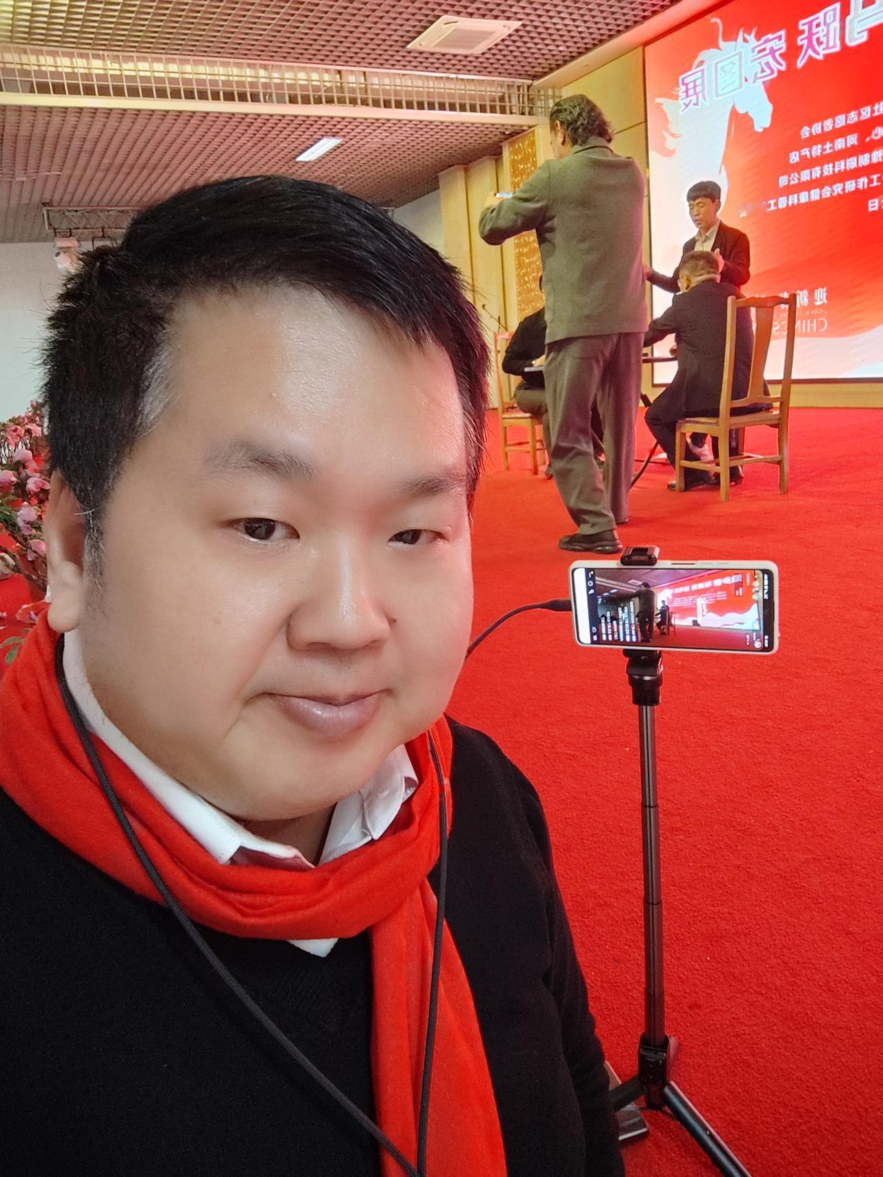 今年开始会不定时有与粉丝的直播互动环节，基本上就是叙旧。 希望大家踊跃发言，只要