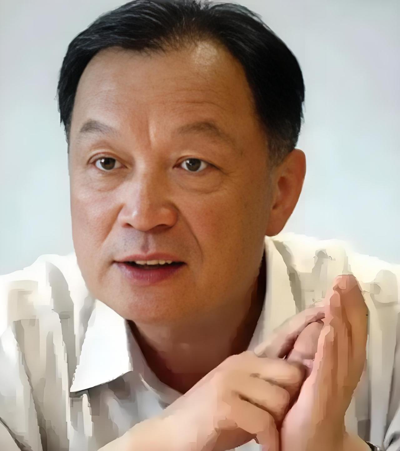 温铁军直言不讳：美国早已把中国的两层外衣狠狠撕掉，可直到今天，国内还有人执迷不悟