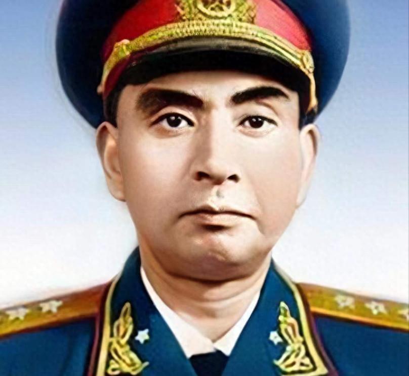 1982年开国上将杨勇咳嗽不止，医生检查时摸到腹部，疑惑他的肝为何会移位？
19