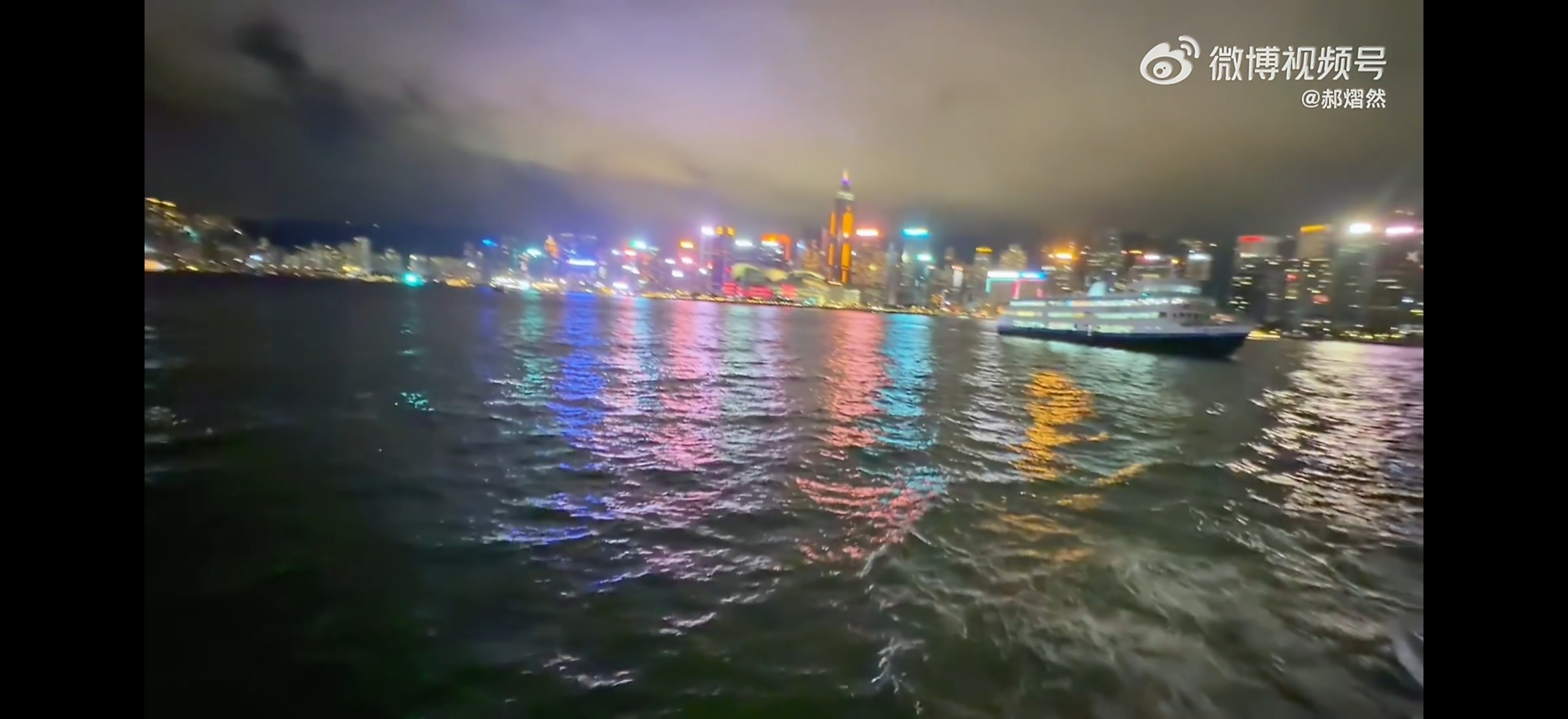 一起看过的风景总是印象深刻的呢 