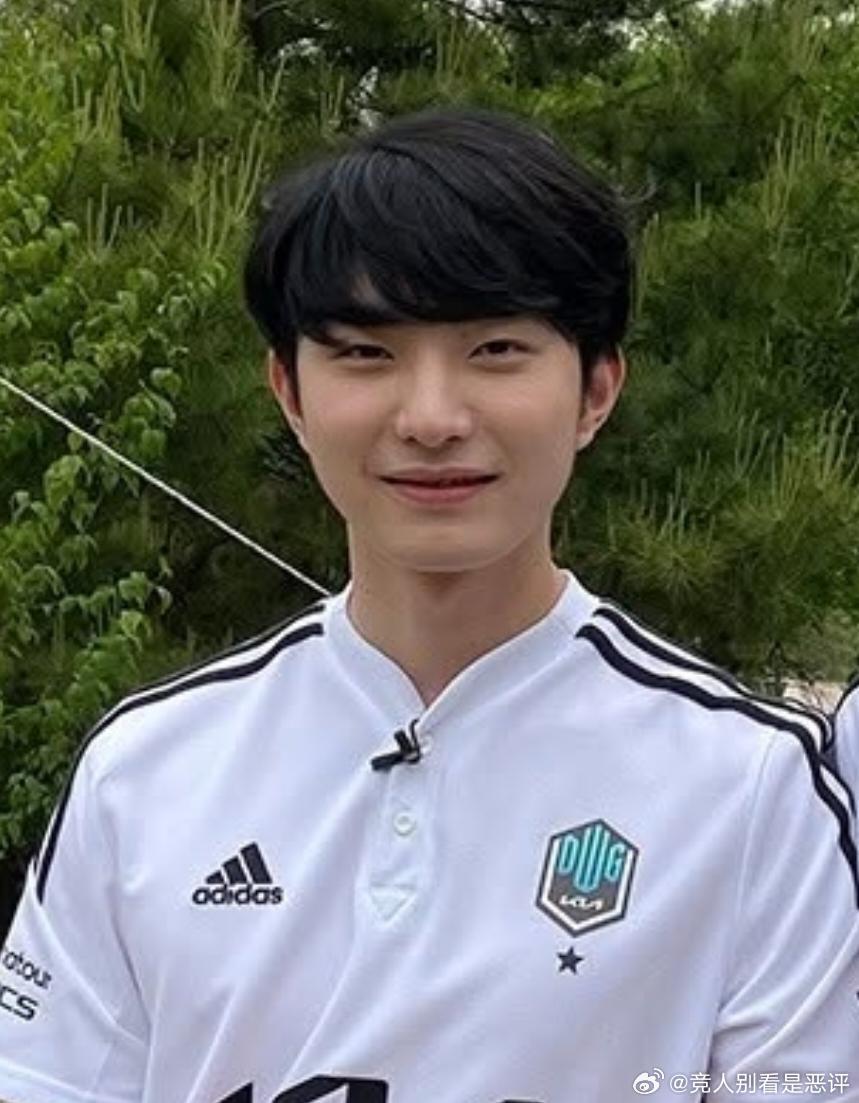 12288 花生男子