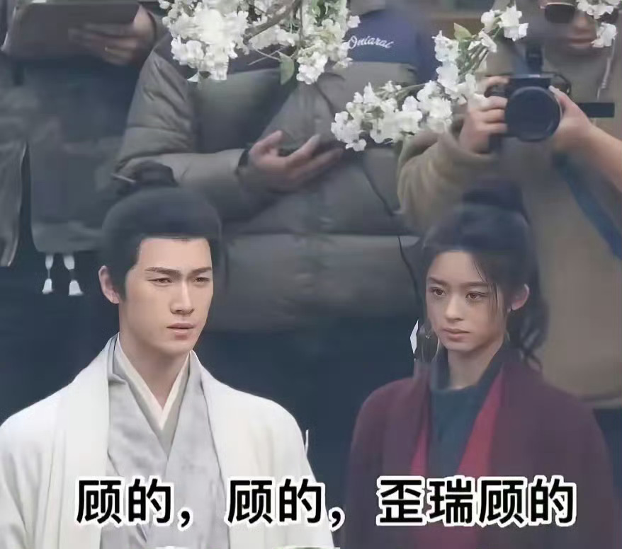 来看看黄杨钿甜李昀锐《楚乔传2》同框路透，妆造还是很重要的，这样看真没什么cp感