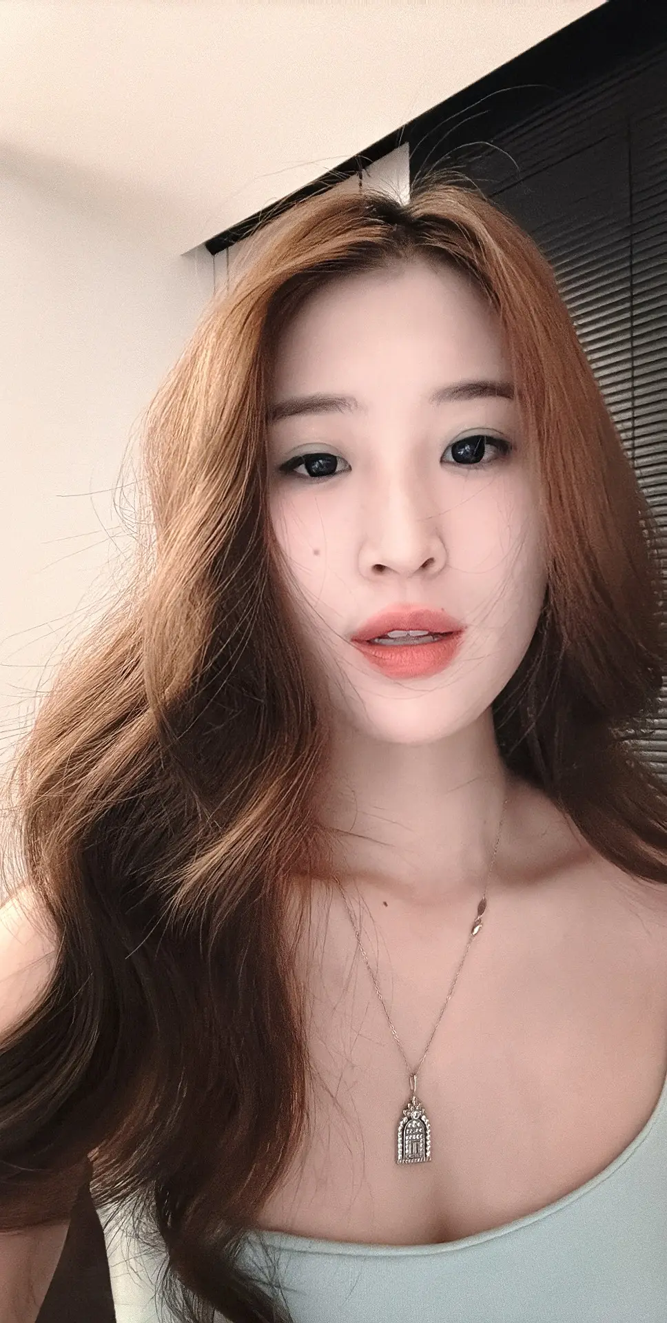 其实你不用删掉我 因为我已没有勇气再发消息给你