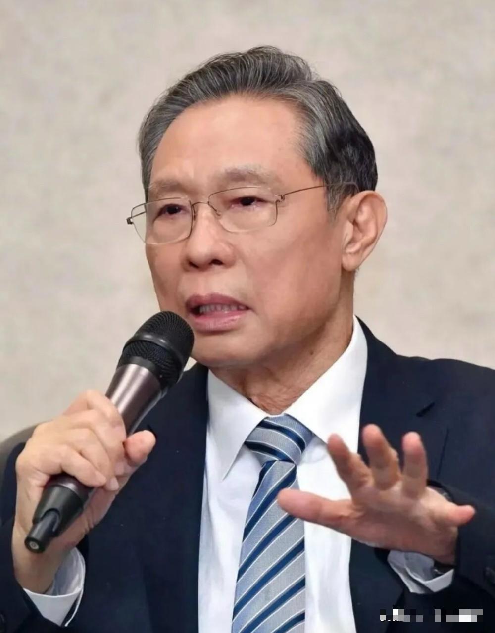 [太阳]90岁的钟南山院士说：人这一辈子，拼到最后不是比谁钱多、官大，而是比谁还