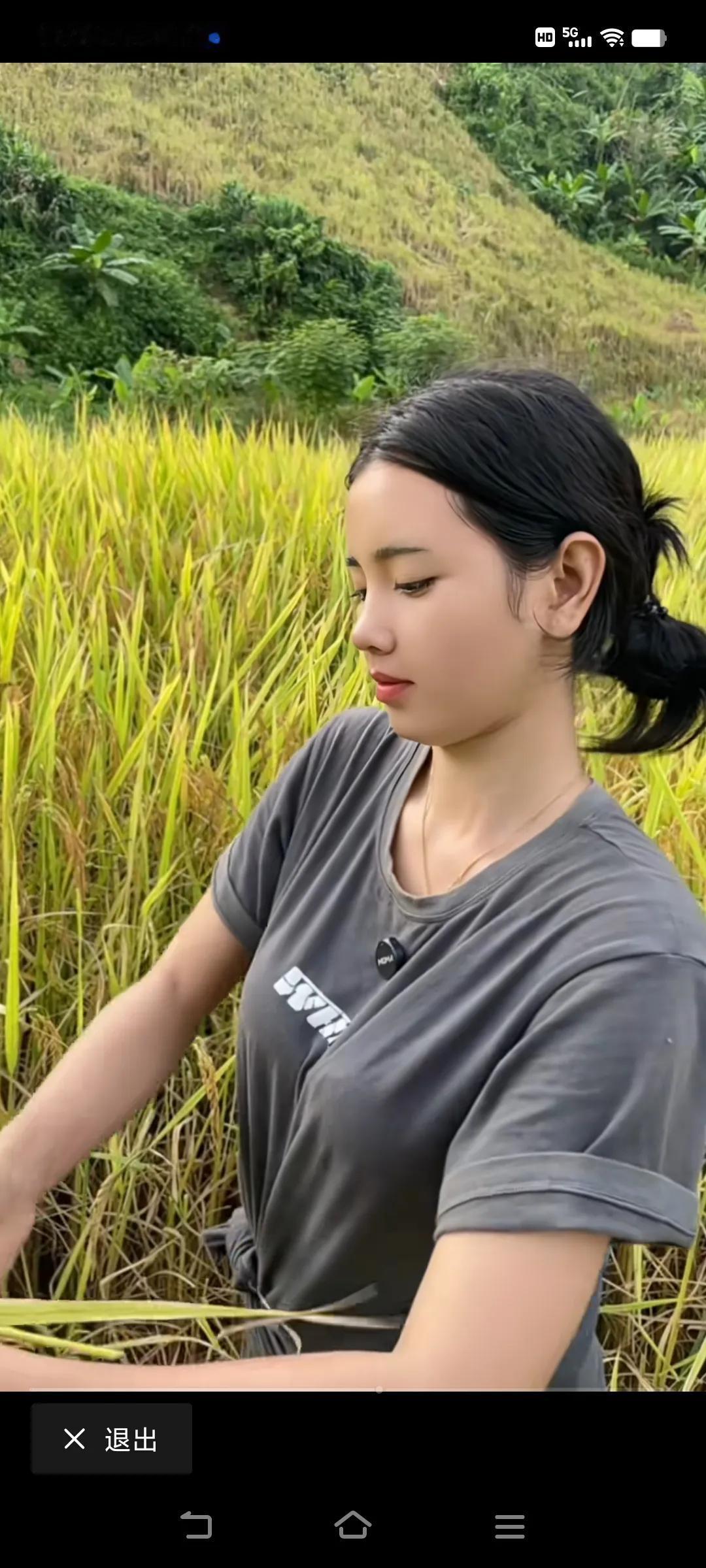 老挝漂亮清纯的妹子在中国#快乐的老挝姑娘# #老老挝小姐姐# #老挝美女在中国#