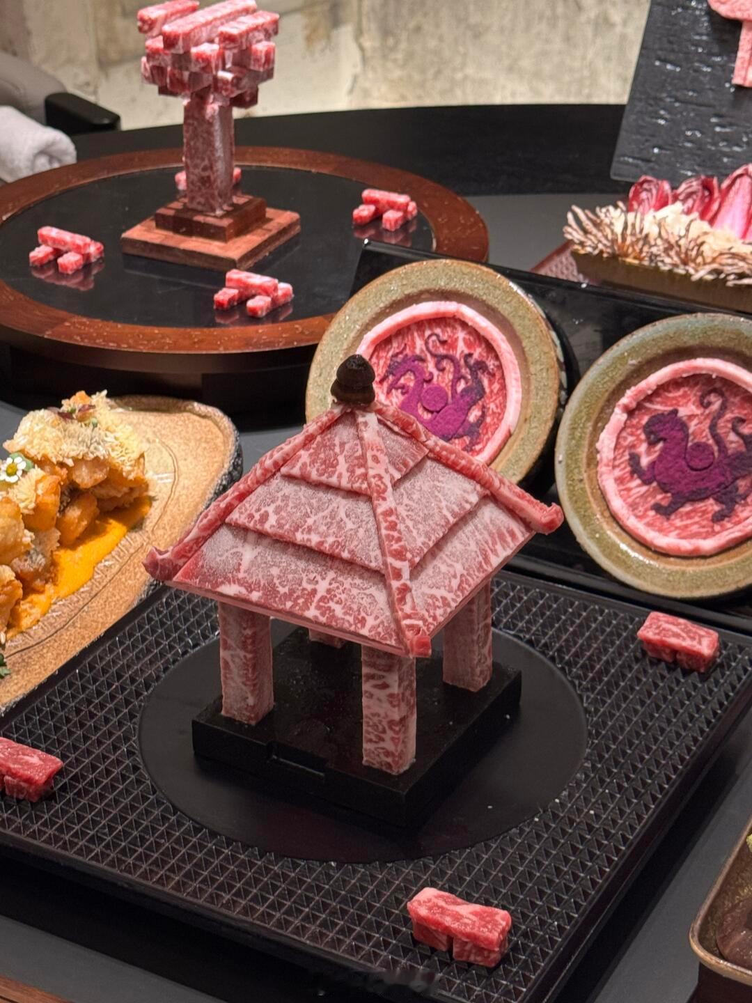 上海的厨师现在是要考研建筑系吗？和牛边角料拼拼凑凑又是一盘菜 