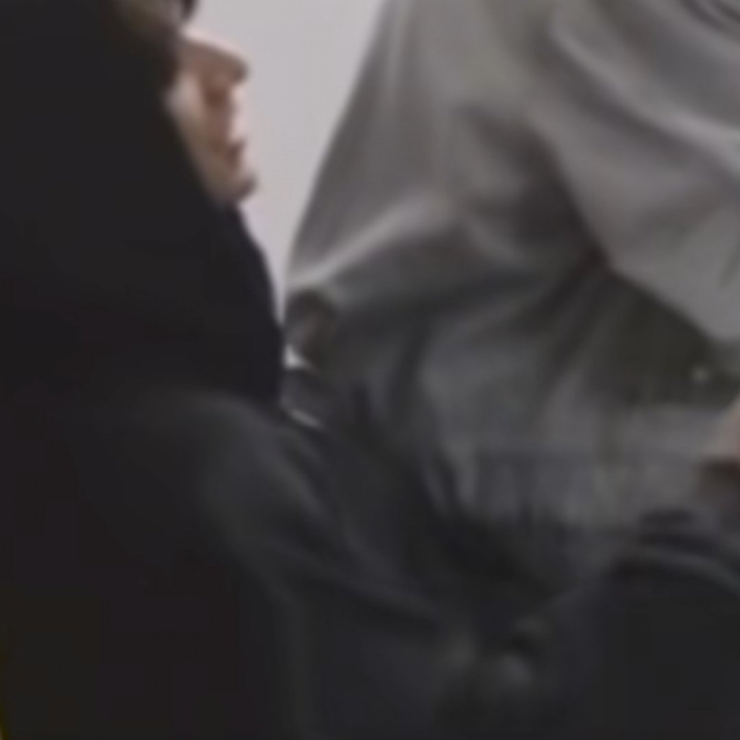 不是宋亚轩这屁股坐刘耀文胸肌上了吧 
