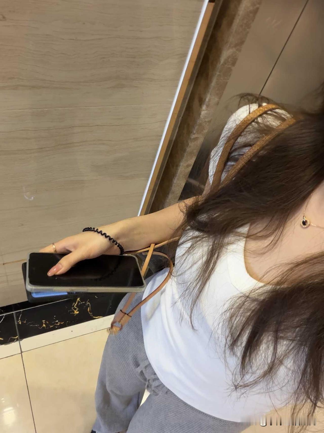 我找不到北，你们又不分东西，大家都很南[what]
