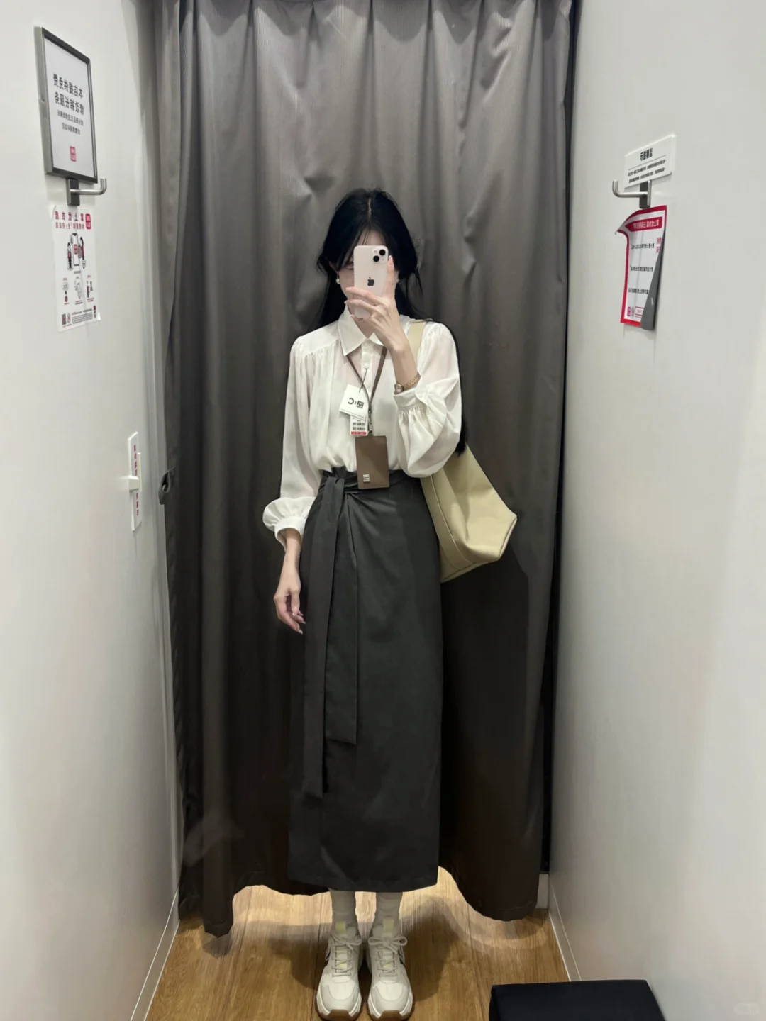 优衣库一见钟情的C衬衫!!✨89小裙好瘦好好看~
c系列小衫249👉现199?...