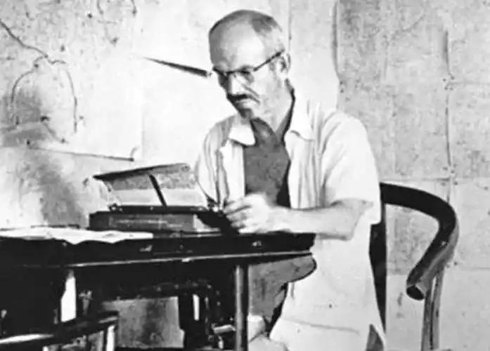 我一直以为白求恩就是个好人，课本里那种，脸谱化的好人。
直到今天，我才知道，这根