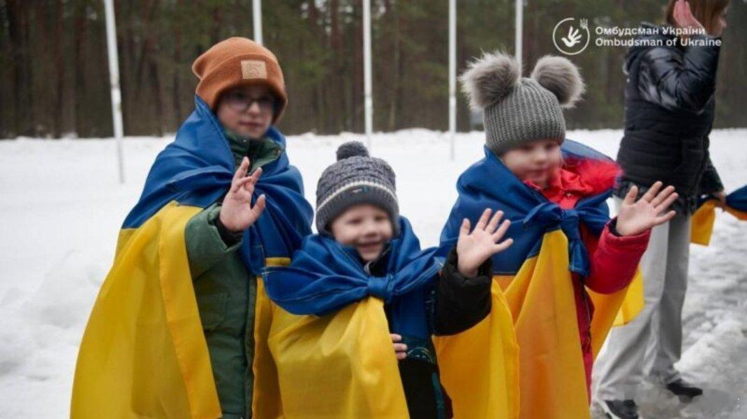 泽连斯基称，自全面入侵开始以来，乌克兰已成功将2000名身处临时被占领区或俄罗斯