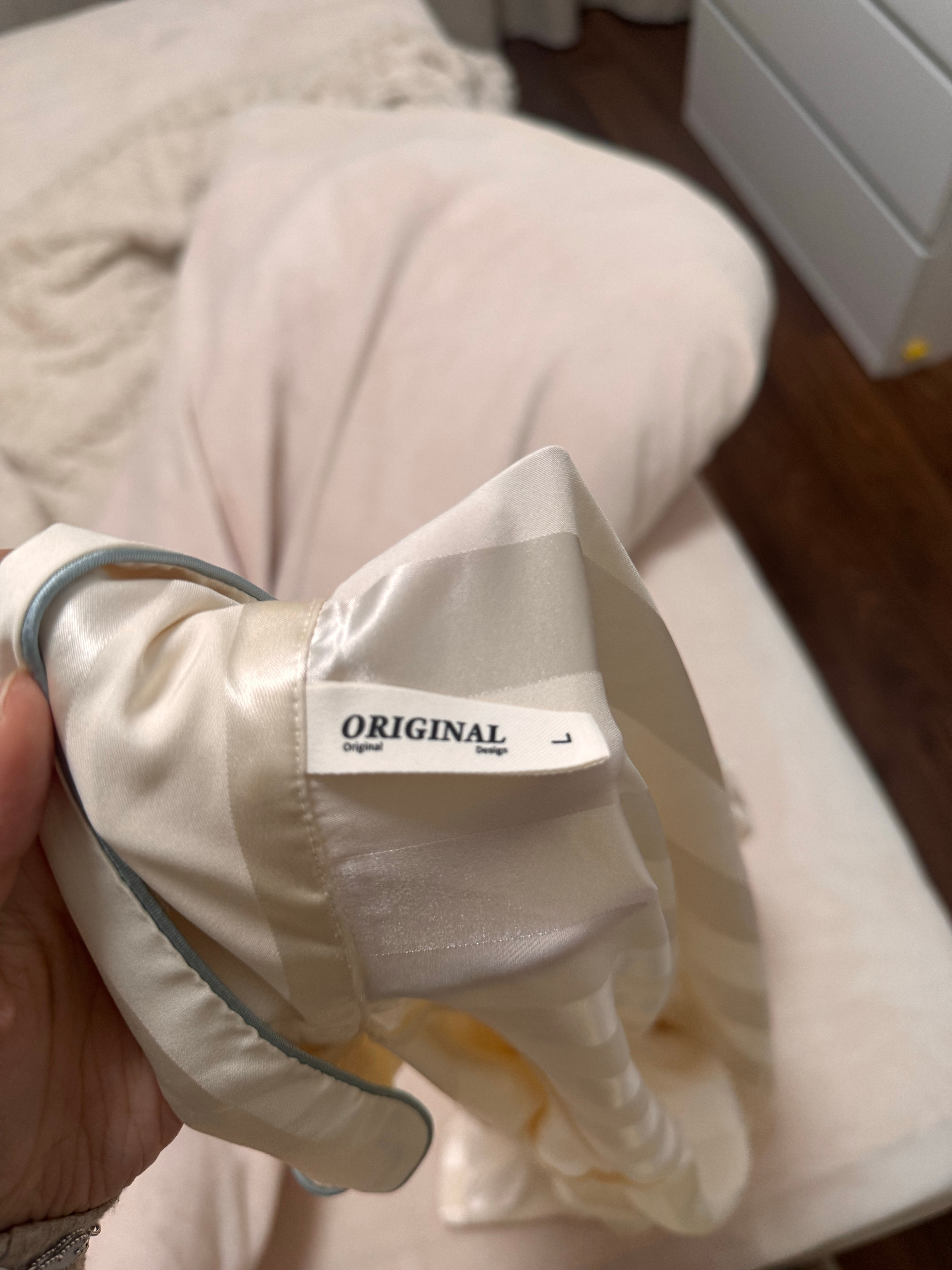 今天直播穿的睡衣 