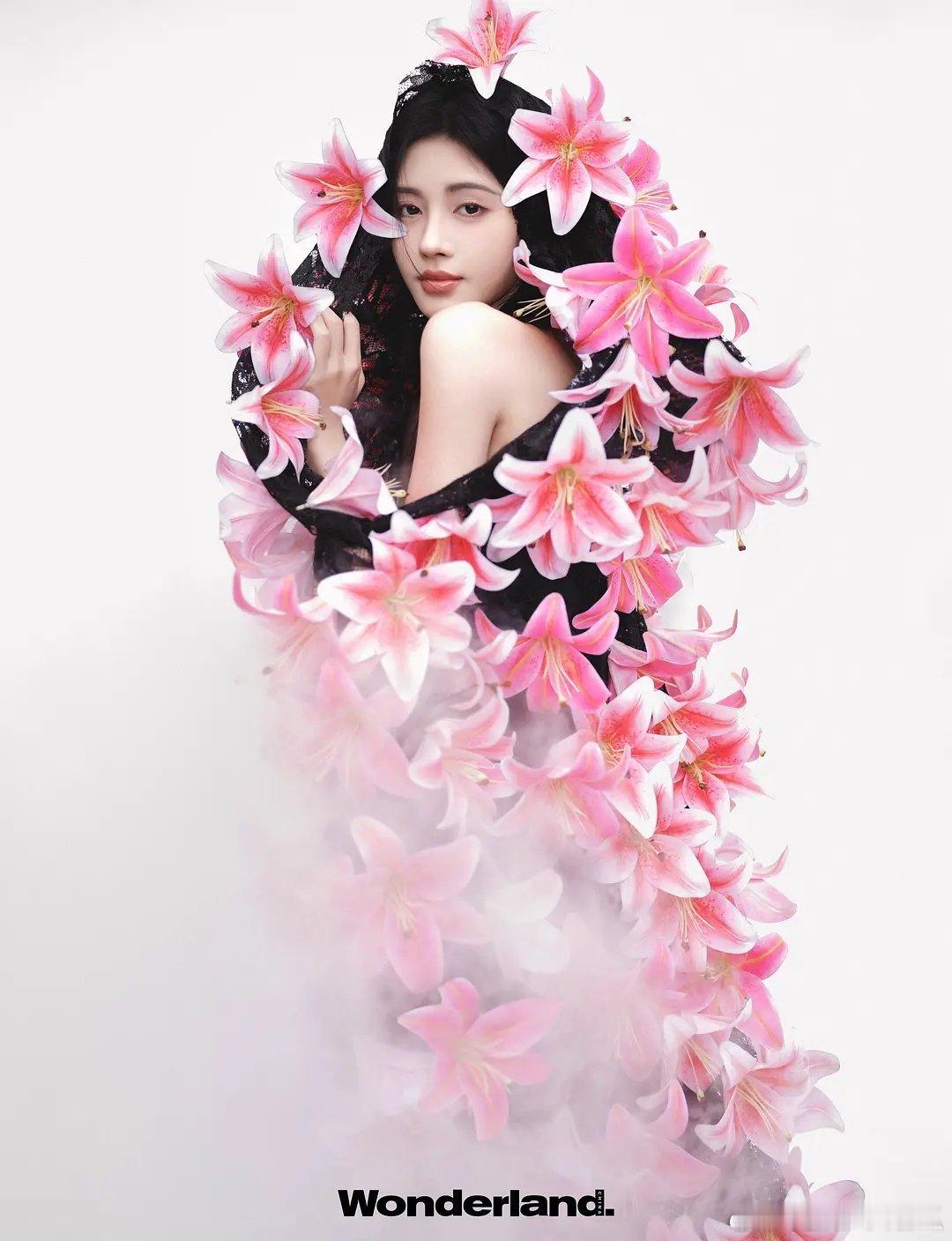 鞠婧祎这个造型怎么样？大家觉得她这一次的杂志好看吗 ​​​