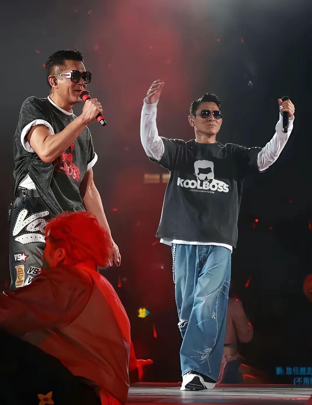 8月22日晚，

在香港红磡体育馆古天乐入行33年来首场个人演唱会《MY FIR