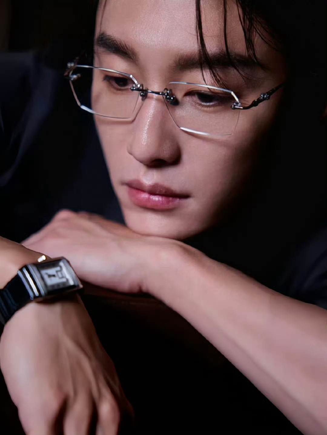 《轧戏》的导演现在应该暗暗庆幸吧。当初代旭去面试的时候，导演没说几句话，代旭都以