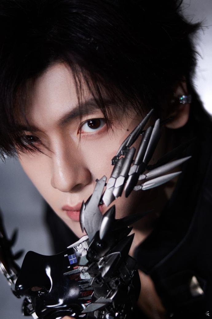 翟潇闻唱红豆梦回创造营本来只是随便看看音乐节，结果被翟潇闻的《红豆》狠狠戳中！7