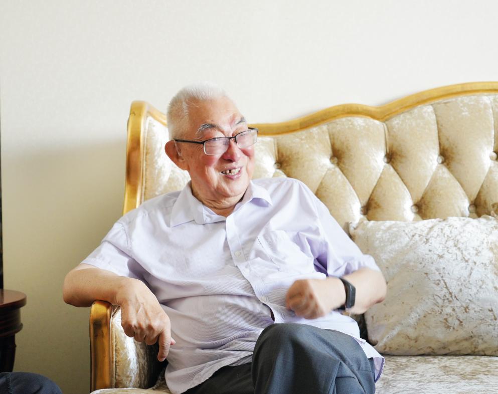 1994年，“古巴国父”卡斯特罗来中国大使馆吃饭，在菜园里发现了一个绿色的水果，