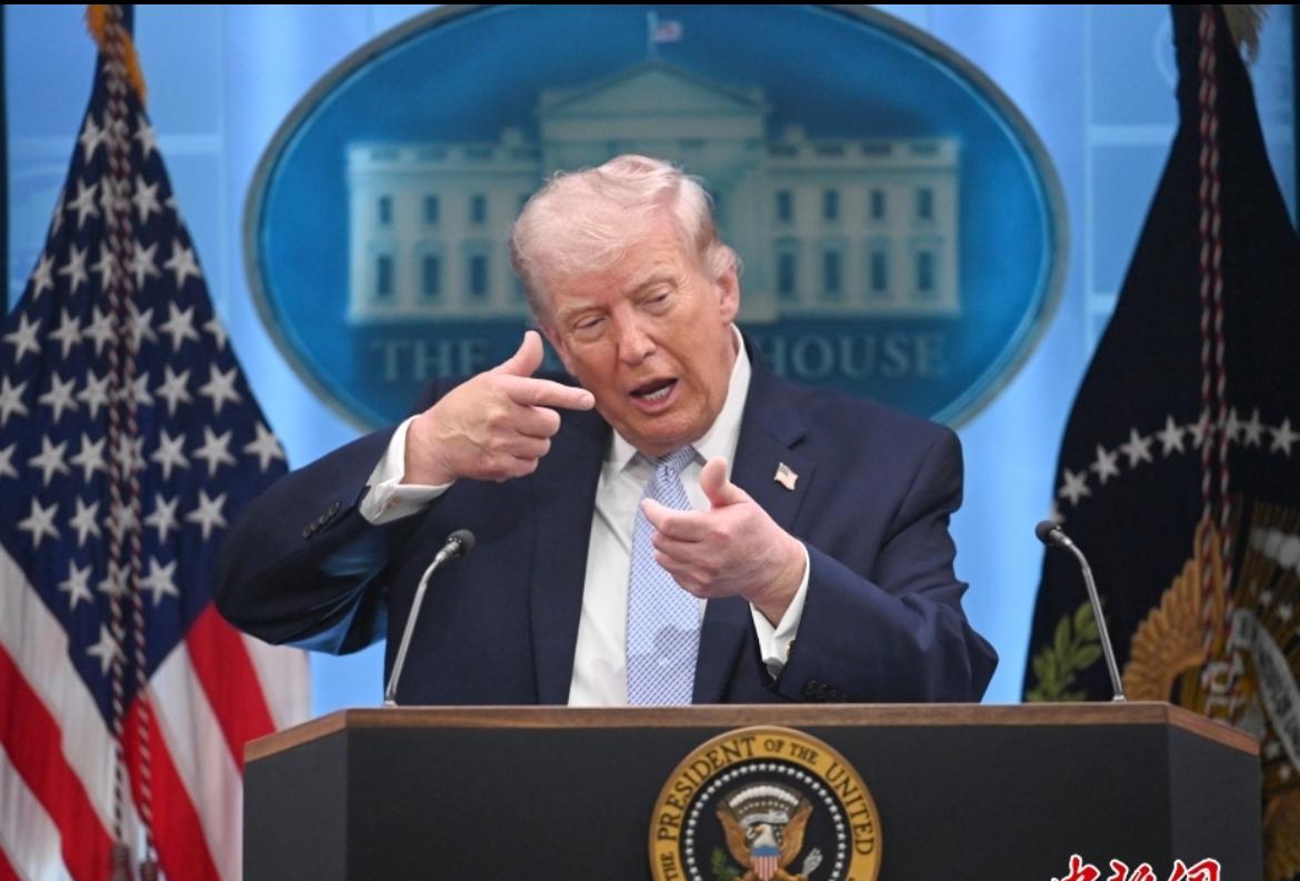 万万没想到特朗普去竞选总统
特朗普北京时间4月7日在记者发布会上说道：“我要去委