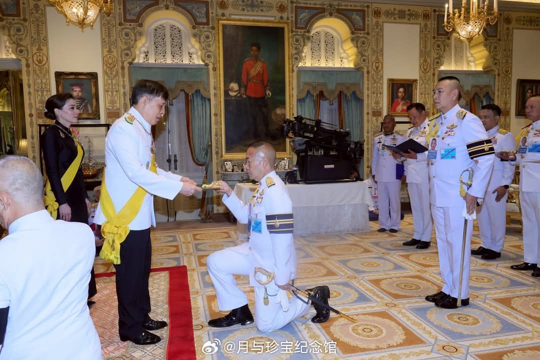 王室王室泰国王室素娘娘 2025年12月5日，狗哥素娘娘接见阿努廷率领的抗击洪灾