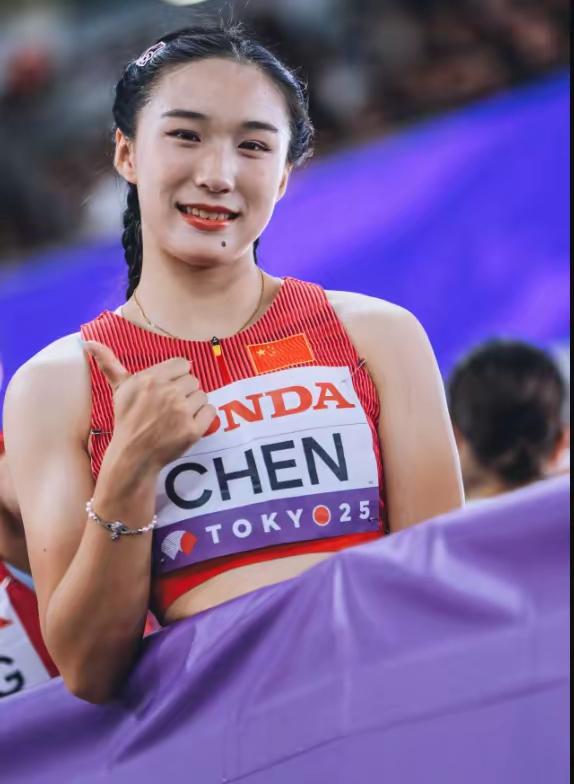 田径世锦赛结束，中国队成绩一般般，但在营销方面确实做的不错。特别是女子短跑项目，