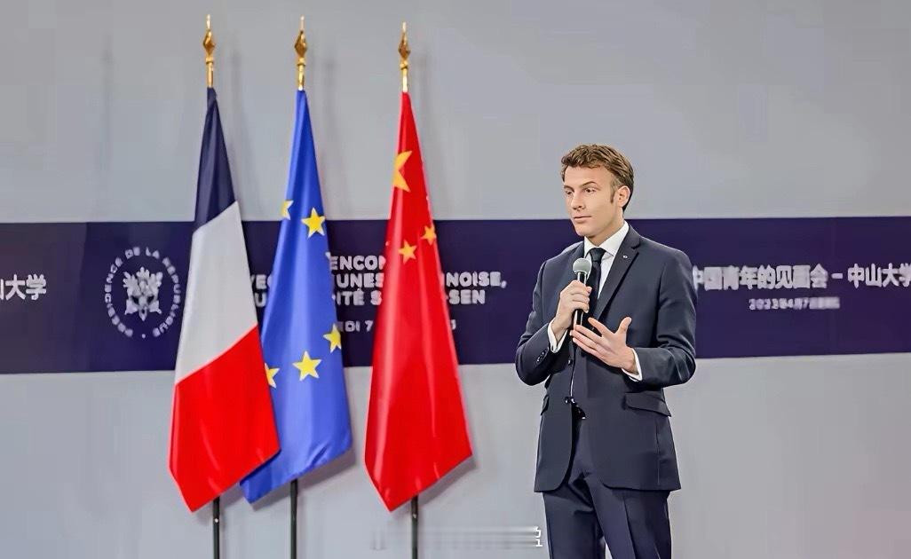 马克龙变脸也太快了，刚回国就对中国发出威胁，声称要效仿美国的做法，对中方实施关税