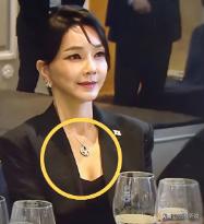 搜出6000万钻石项链，尹锡悦凉凉？韩国政坛“钻石门”风暴来了！

麻烦看官老爷