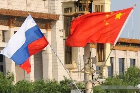 中国将为‘中立’付出代价！”美国现在积极拉拢俄罗斯，算准了若中美因东南亚问题爆发