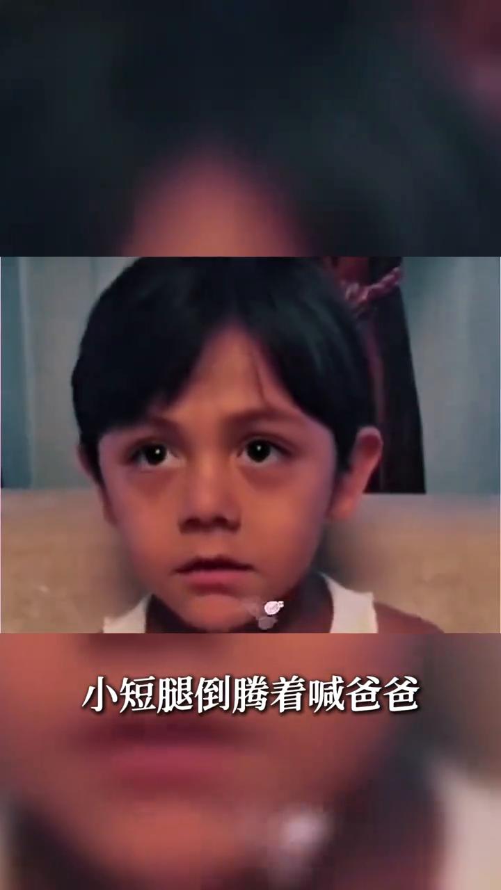 刘烨拼了老命宣传新电影，热搜没他的份。儿子往首映礼门口一站，热搜直接炸了，你说气