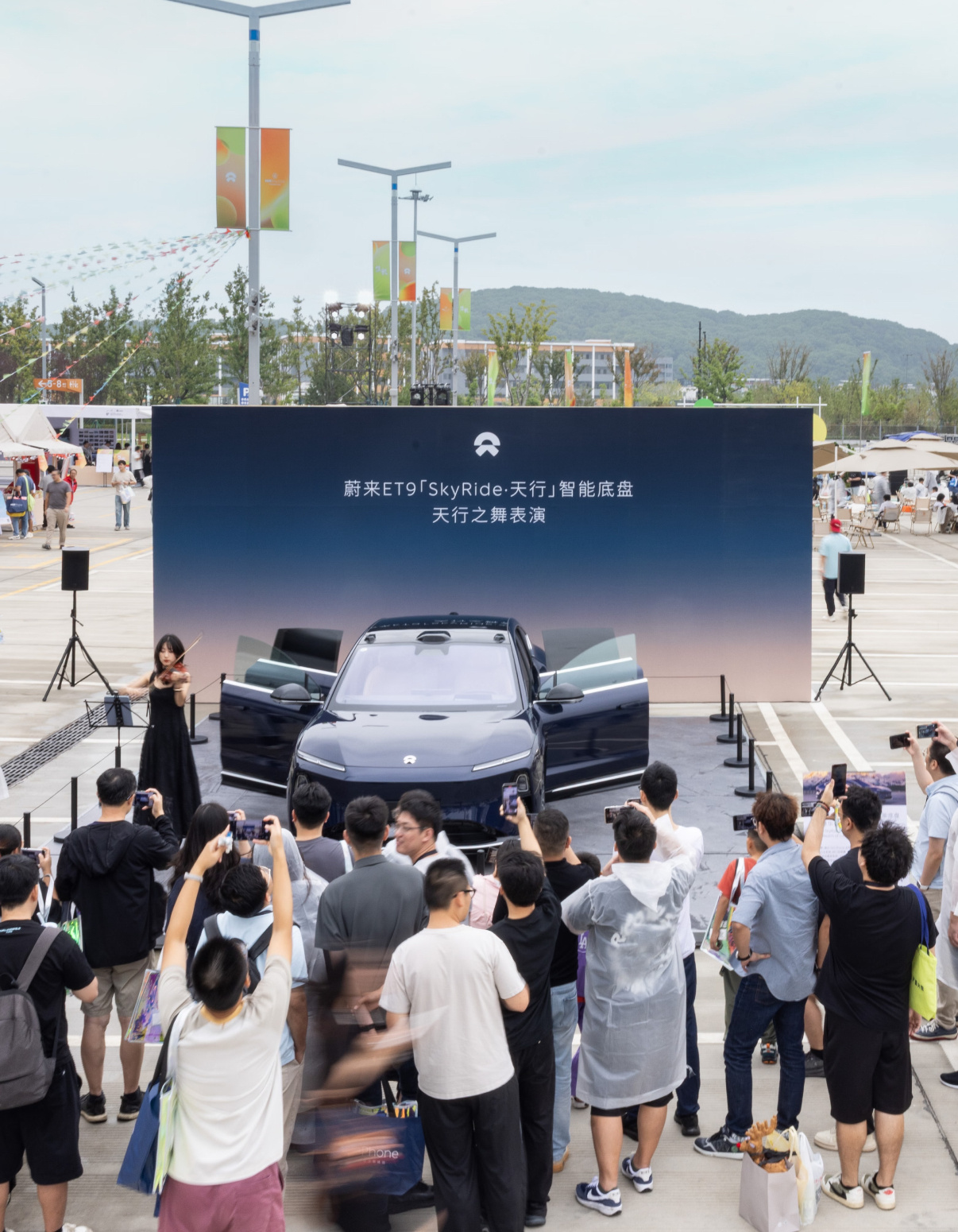 2025蔚来日全新ES8正式上市NIO Day 2025今天在杭州大会展中心正式