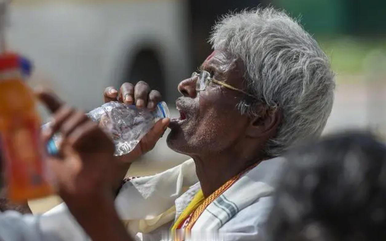 🔥新德里42.8℃破纪录！4月热成盛夏，印度首都发布高温预警

还没到5月，新