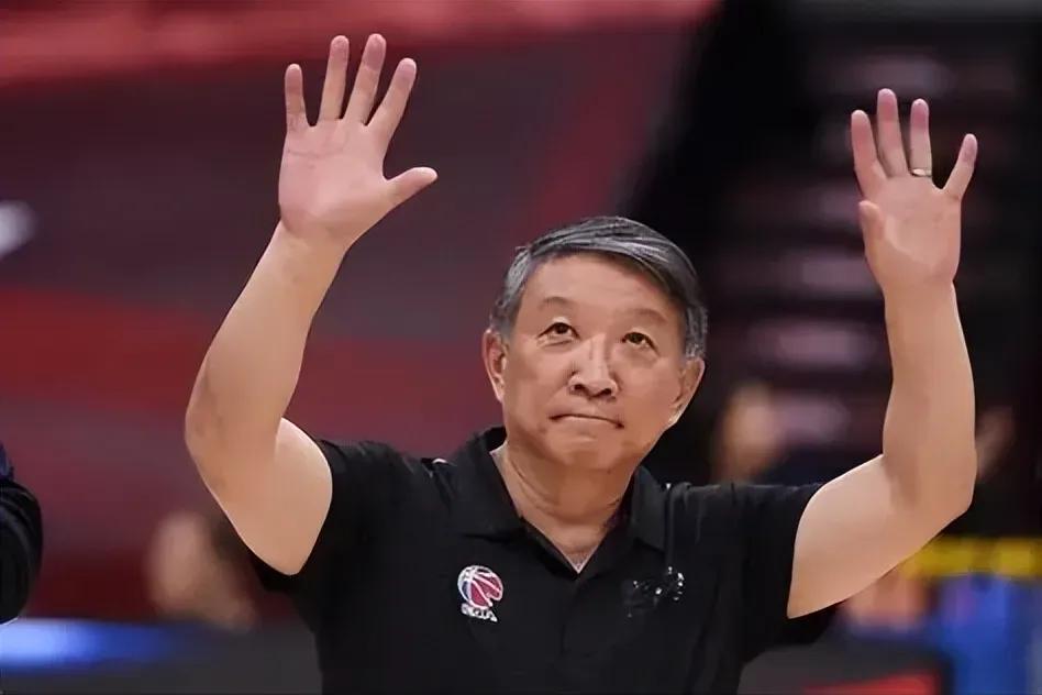 中国女篮81：90日本止步亚洲杯半决赛，有一点看不懂，宫鲁鸣到底买的是啥葫芦？