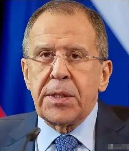 俄罗斯公开表态了！4月25日，俄罗斯外长拉夫罗夫公开宣布了一个石破天惊的判断：与