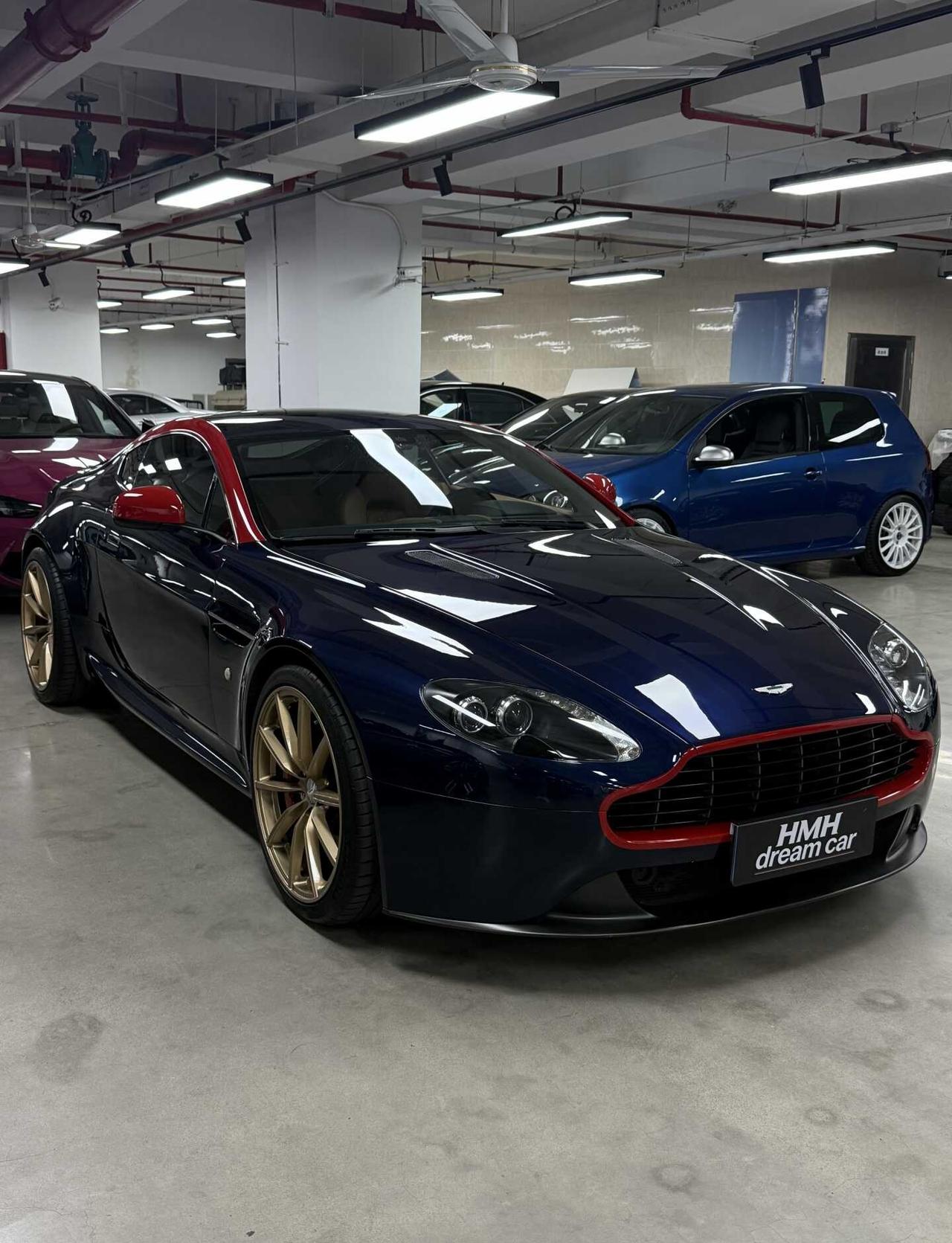 出阿斯顿马丁 vantage
阿斯顿・马丁 V8 Vantage 2015款 4