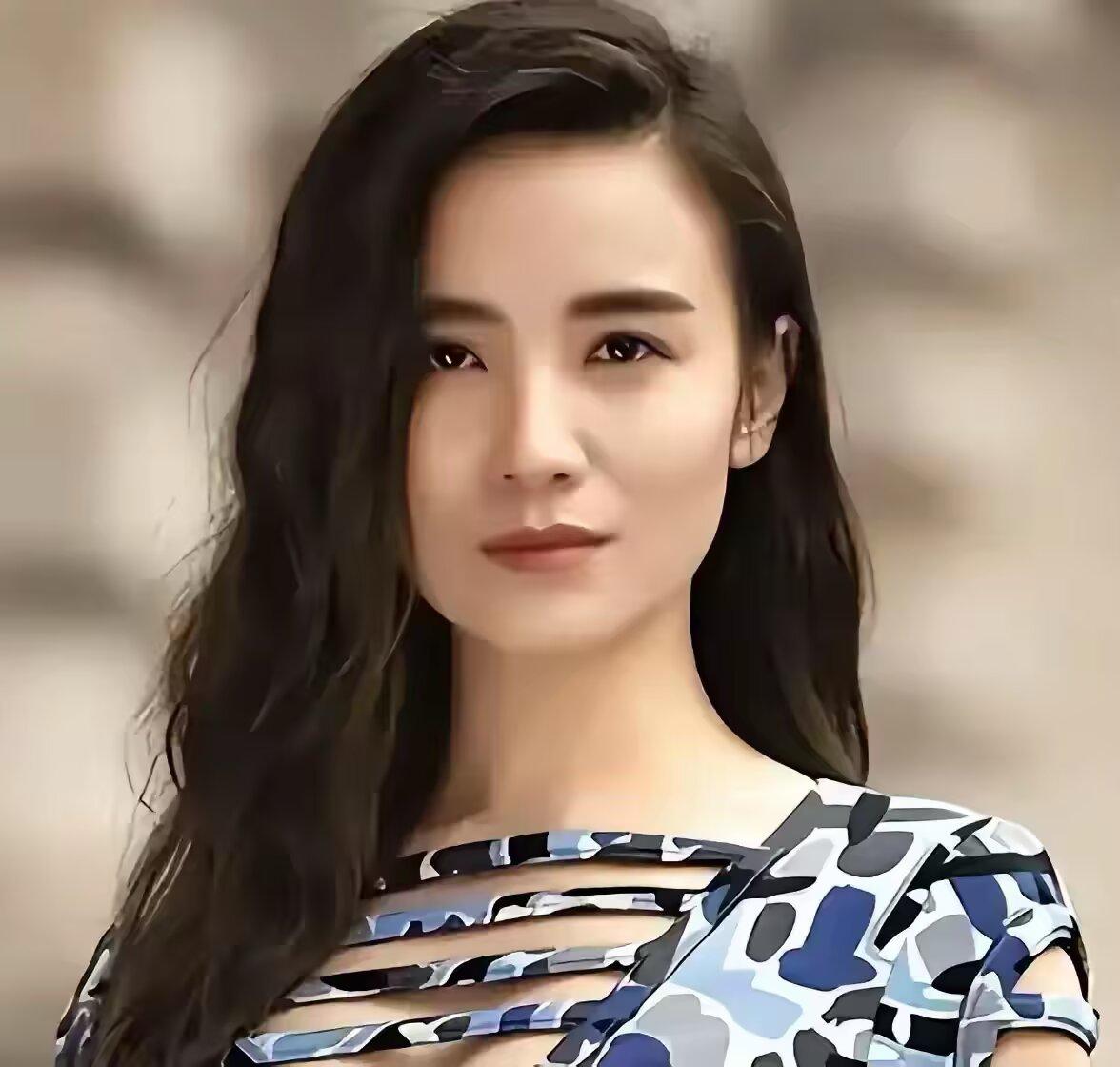 这让我想起身边的朋友： 年轻时个个嚷着要创业闯天下，觉得那才叫人生价值；如今酒过