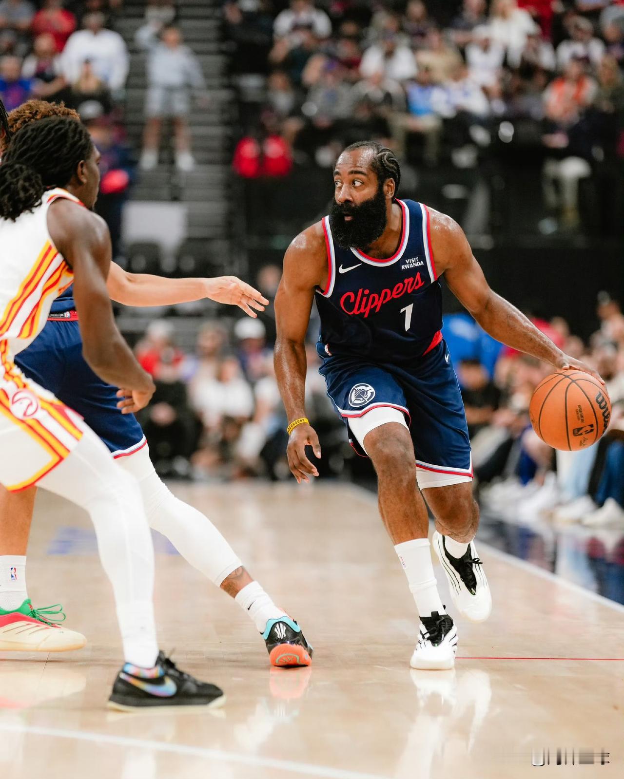 哈登三双难救主，快船惨遭5连败！

刚刚结束的一场NBA常规赛，快船主场惜败老鹰