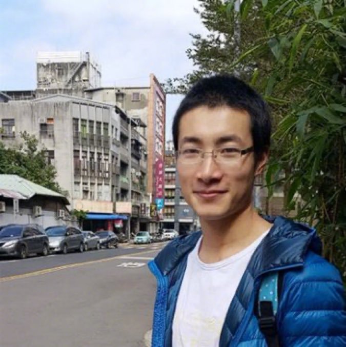 一个跑到美国的“反共者”给特朗普和共和党议员写信，哀求不要驱逐自已：第一，坚决效