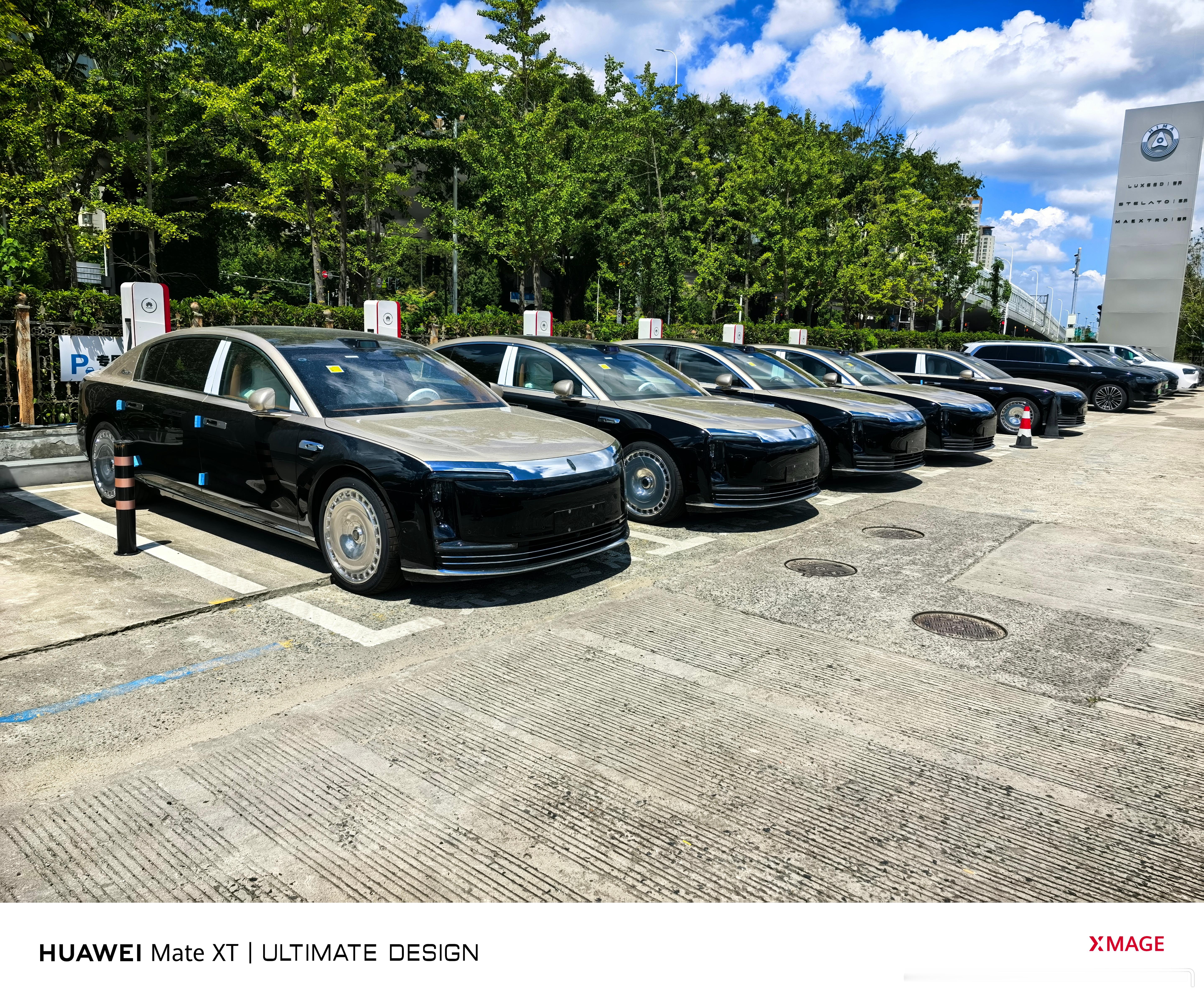 来用户中心洗车，正好碰到新车入库，就和负责交付的工作人员聊了下，依然是非常火爆，