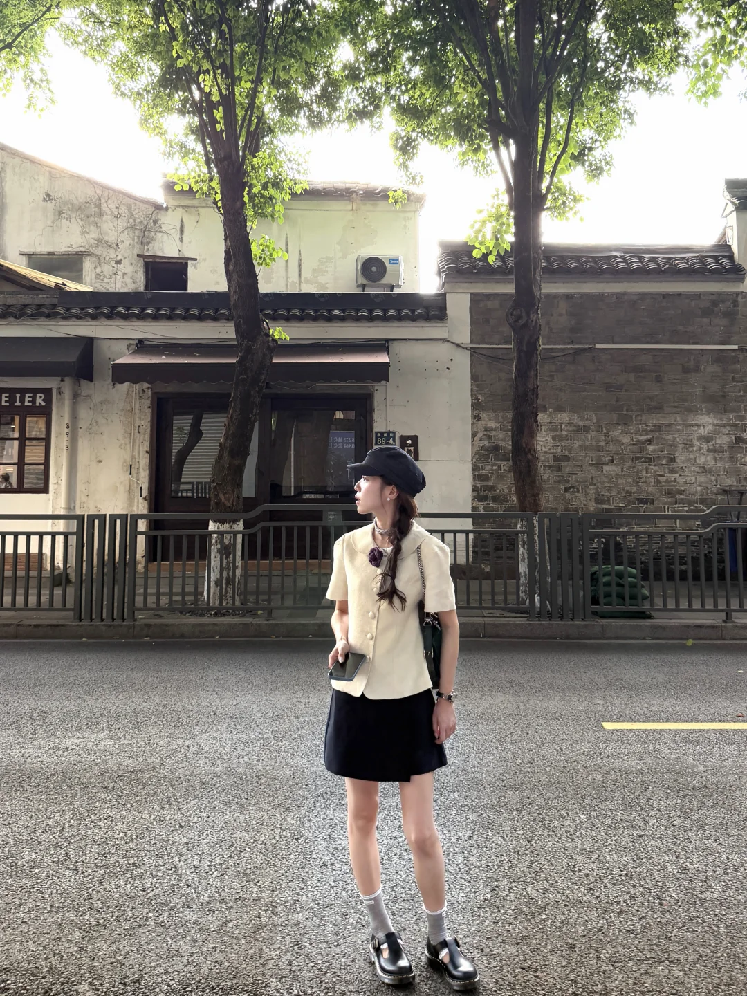 戴着花花买花花