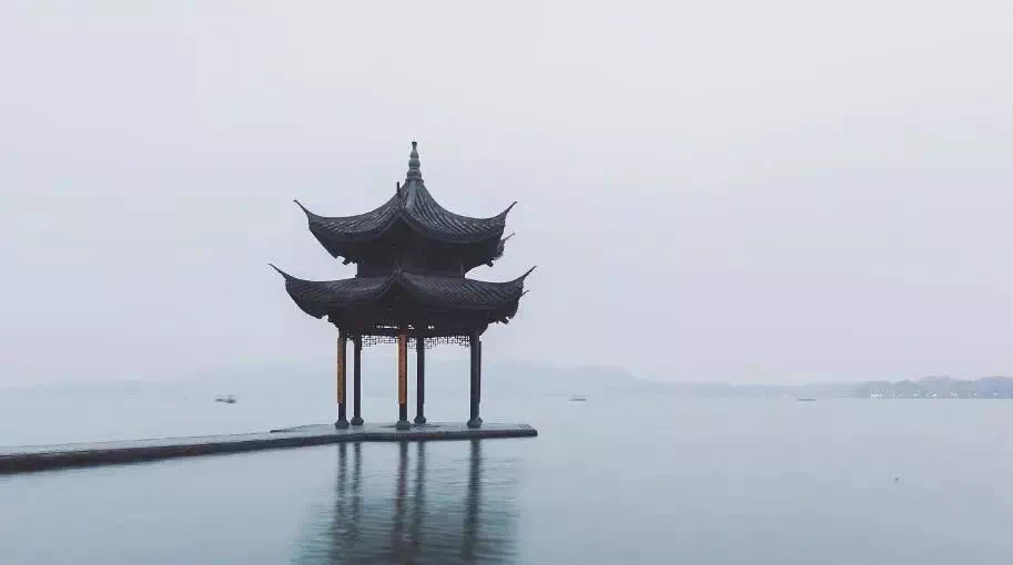 学佛人脑子里不能有一点点负能量的东西，你既然要学佛，心中就不能装有那些佛菩萨认为