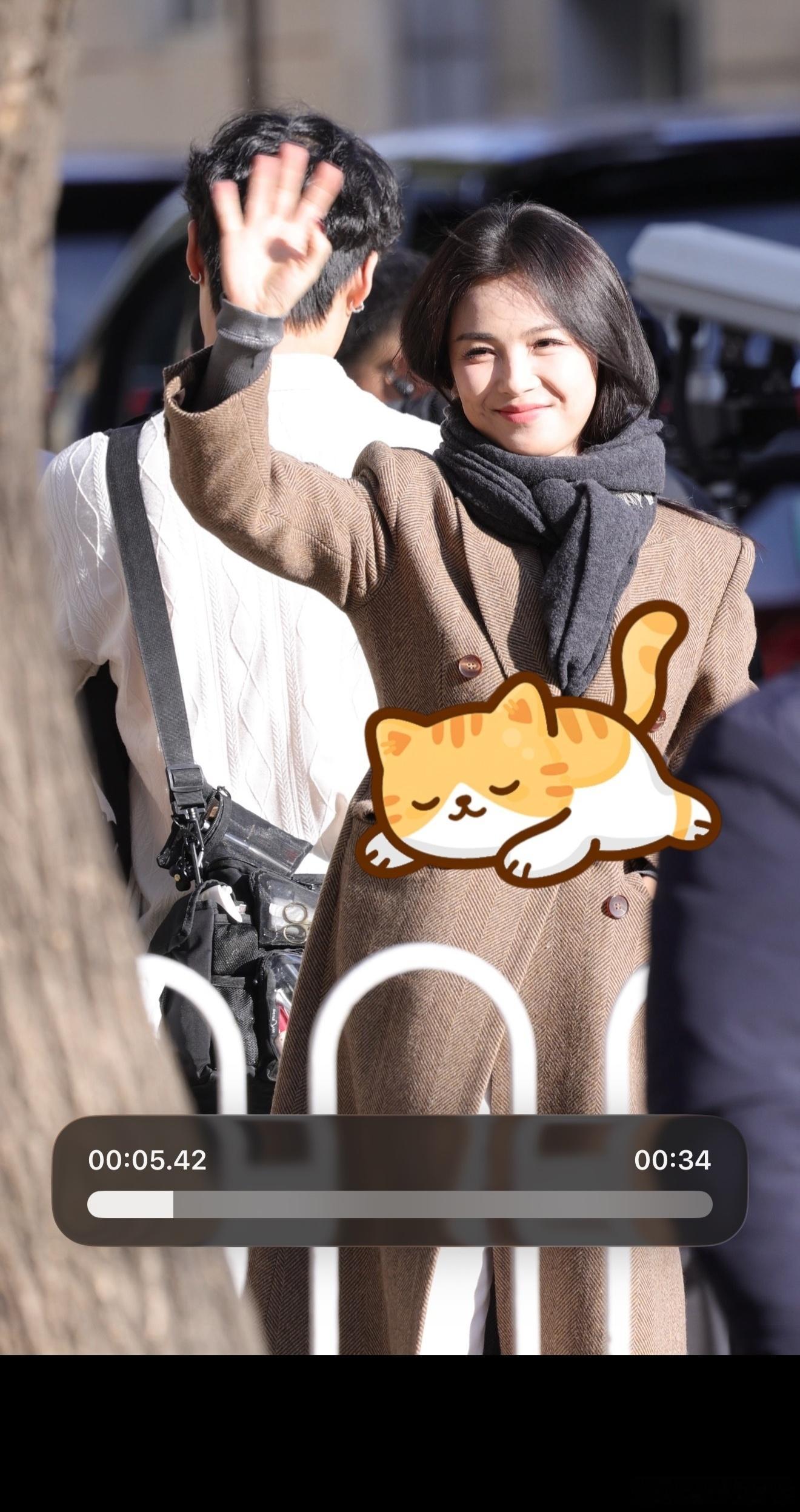 看到三张特别漂亮的刘涛！期待九登春晚的《手到福来》！ 