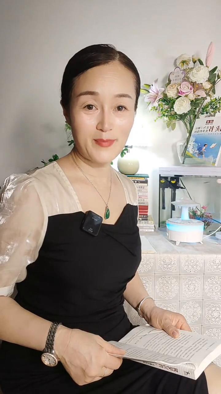 人生是减法，要珍惜当下。
我们总觉得来日方长，很多事情都还有机会去做，殊不知人生