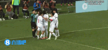 姜至鹏阻止裁判掏牌省港杯广东队被罚下两人 省港杯首回合广东队2-2战平中国香港，